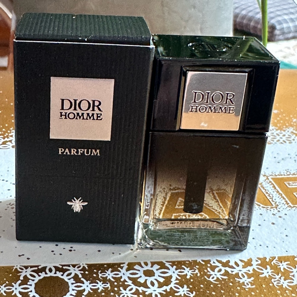 DIOR HOMME Mini Collectible Bottle Trave NEW in BOX